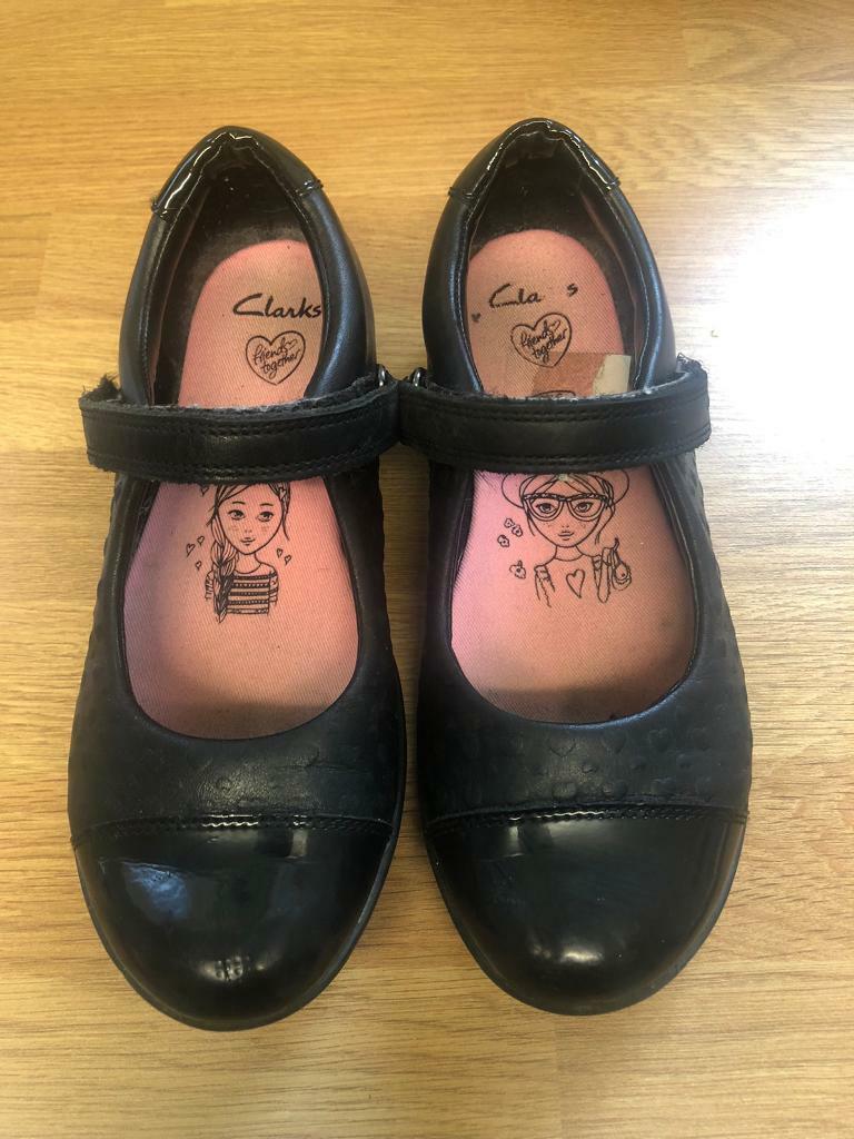 wide fitting girls shoes